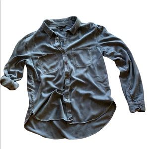 Navy blue ROCK & REPUBLIC button up blouse size Medium